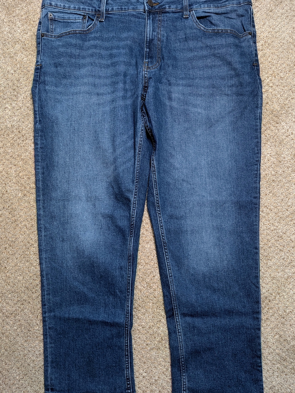 IZOD Dark Wash Straight Jeans W40 L30